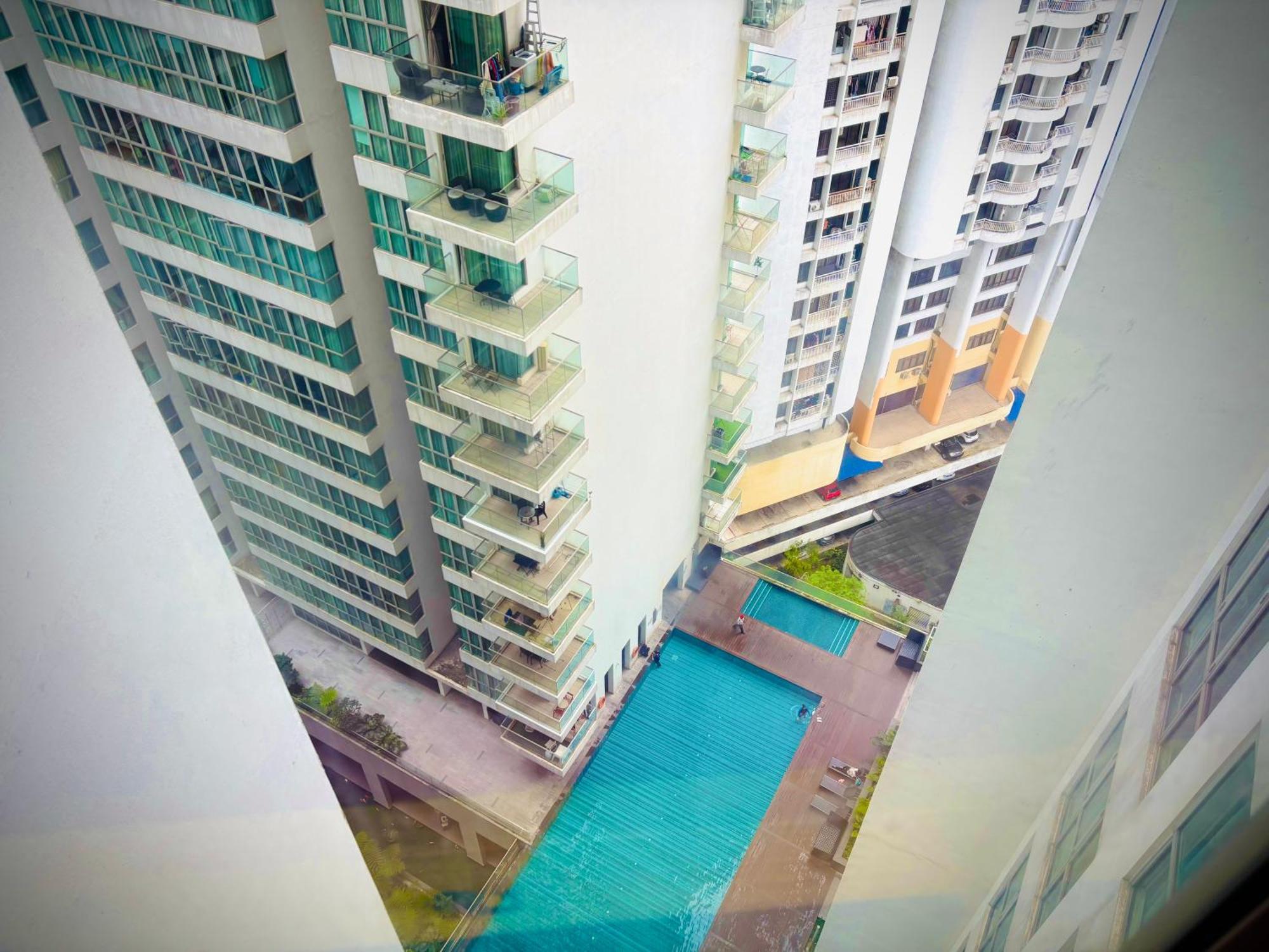 Regalia Skypool Klcc Dorms By Tasrifa Hostel Kuala Lumpur Exterior photo